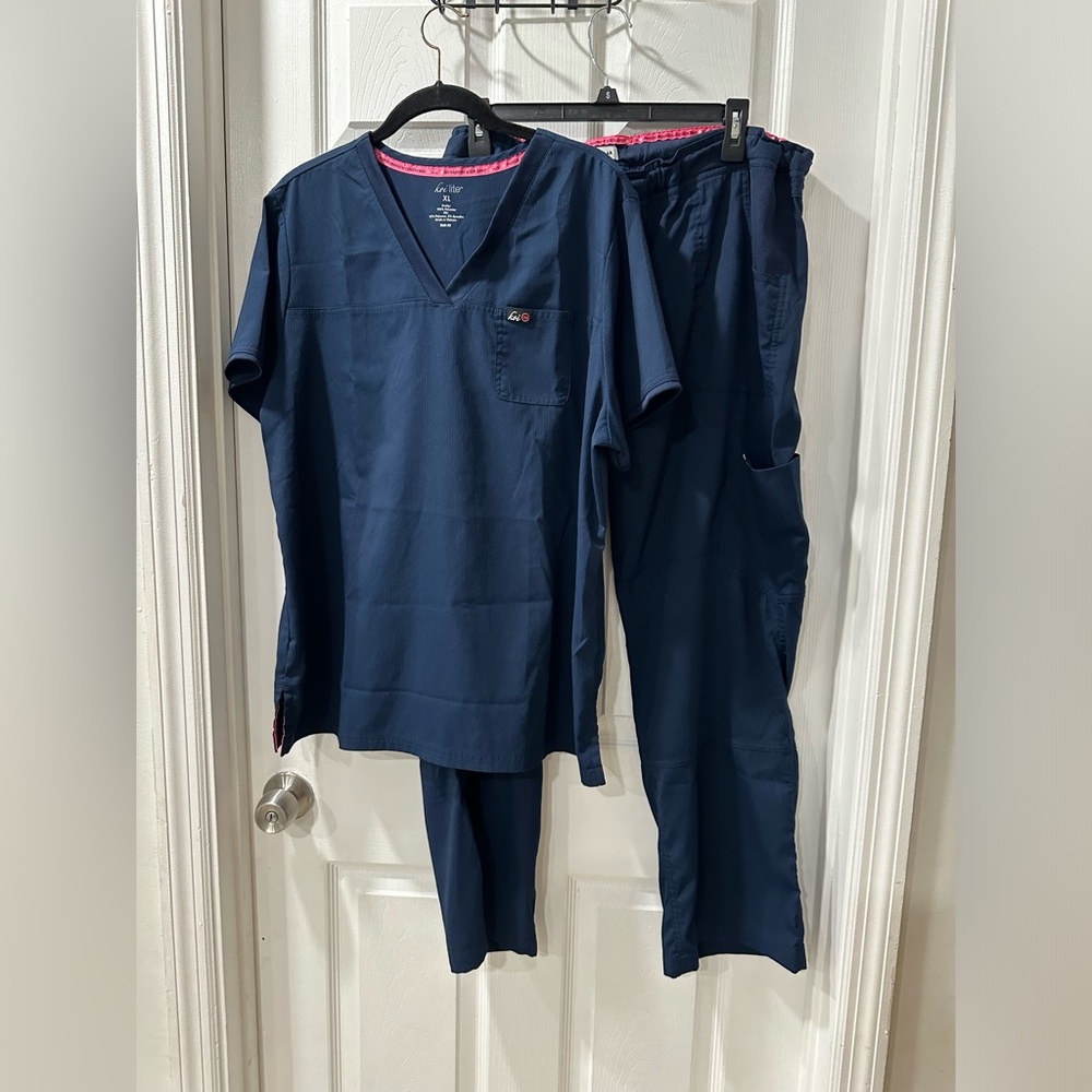 Koi Lite navy blue scrub set size XL regular